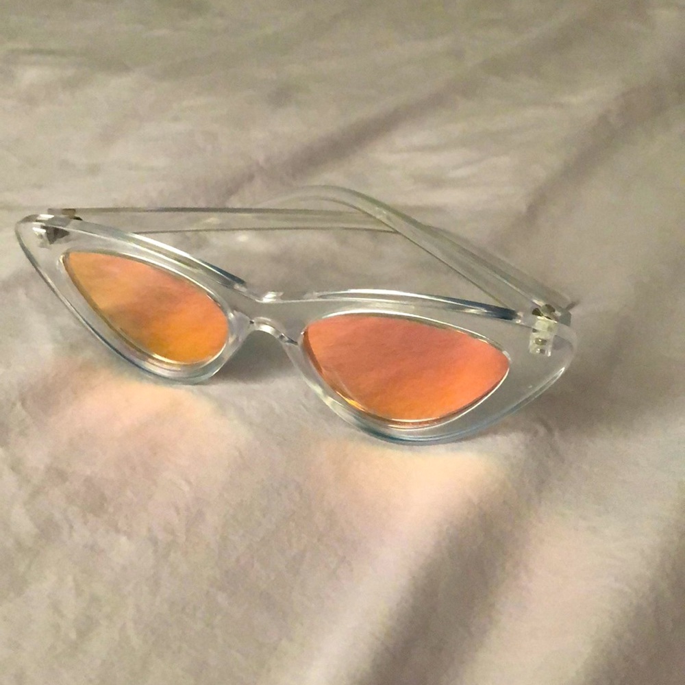 Clear/chrome reflective cat eye sunglasses